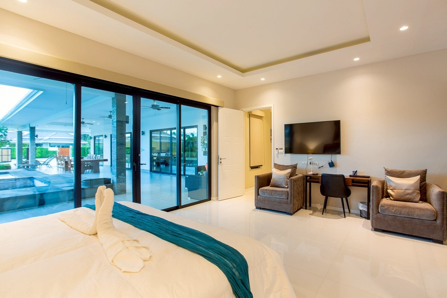 Luxury 4 Bedroom Pool Villa at The Clouds 1 – Hua Hin (For Rent)