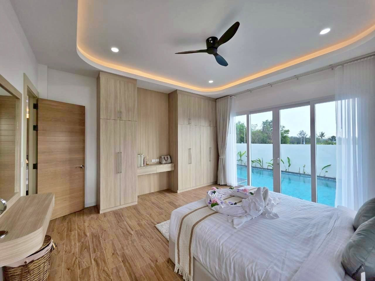 Neue moderne Poolvilla mit 3 Schlafzimmern in Hua Hin – Soi 70 (sofort bezugsfertig)