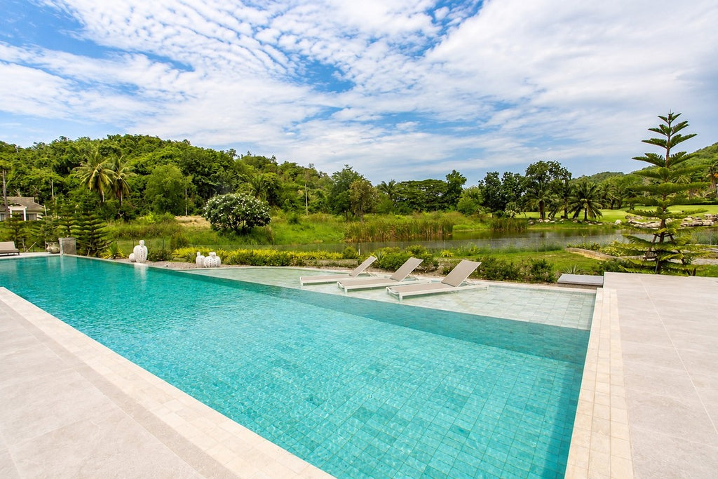 Exclusive Waterfront Estate at Palm Hills Golf Club
