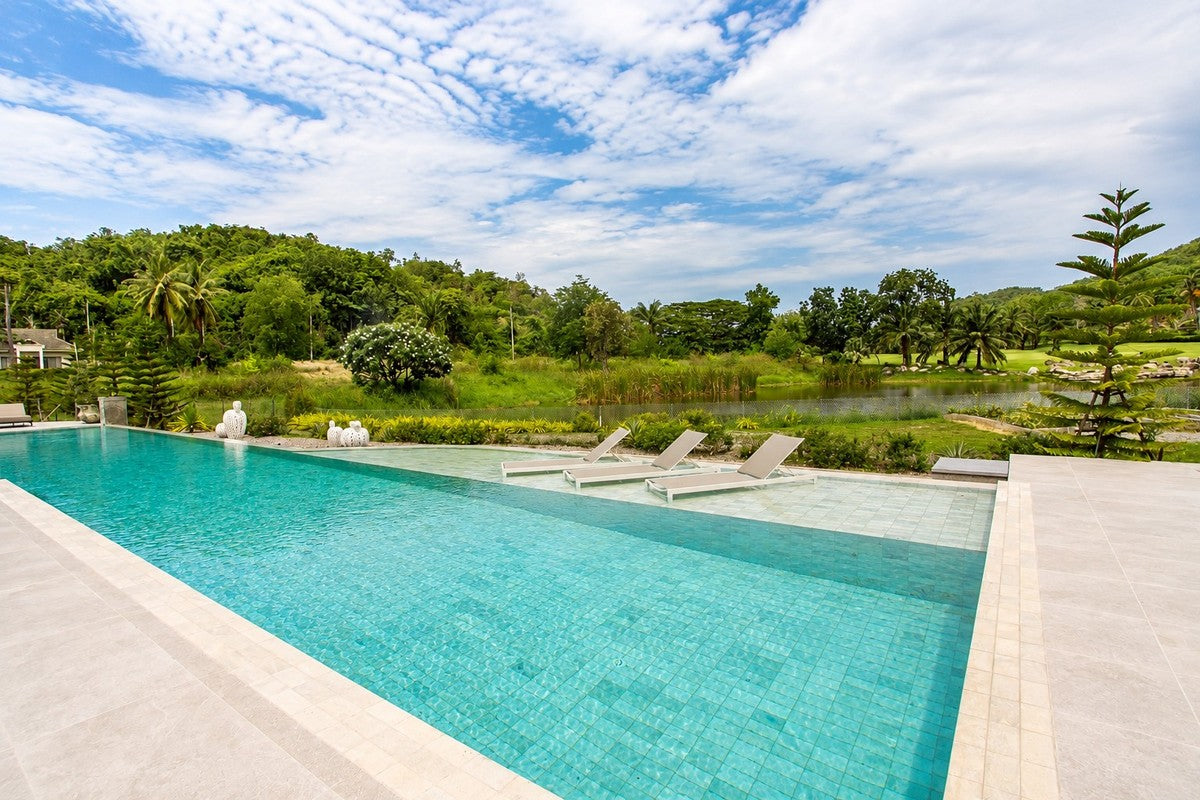 Exclusive Waterfront Estate at Palm Hills Golf Club