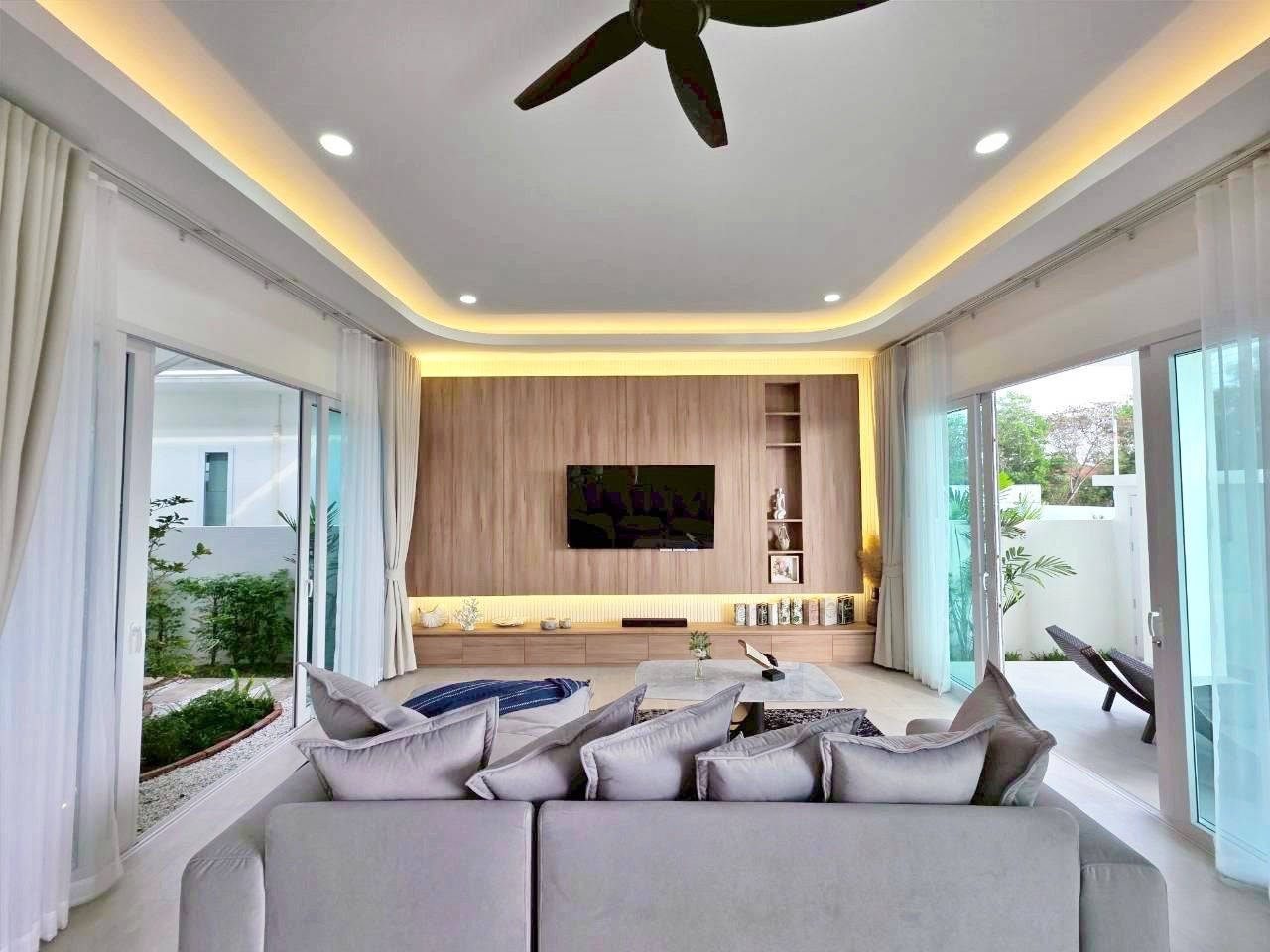 Neue moderne Poolvilla mit 3 Schlafzimmern in Hua Hin – Soi 70 (sofort bezugsfertig)