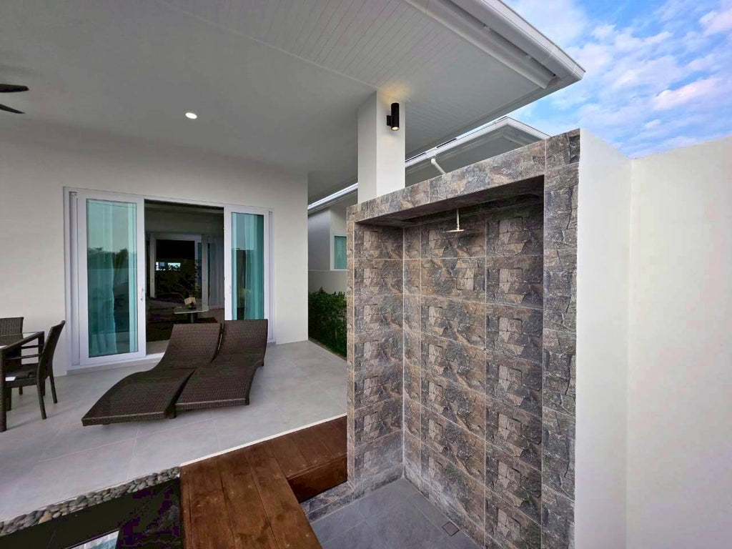 Neue moderne Poolvilla mit 3 Schlafzimmern in Hua Hin – Soi 70 (sofort bezugsfertig)