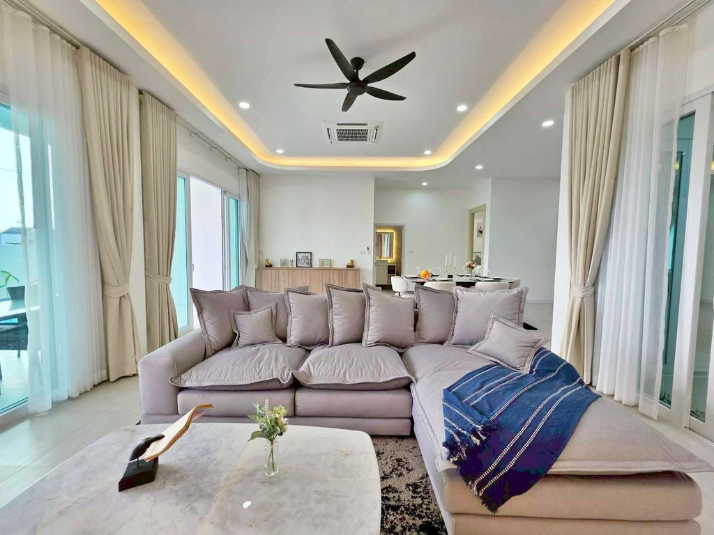 Neue moderne Poolvilla mit 3 Schlafzimmern in Hua Hin – Soi 70 (sofort bezugsfertig)