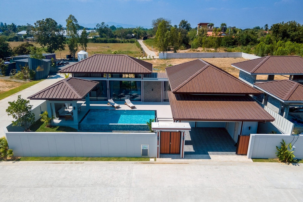 Neue moderne Poolvilla mit 3 Schlafzimmern in Hua Hin – zu verkaufen (Vorverkauf)