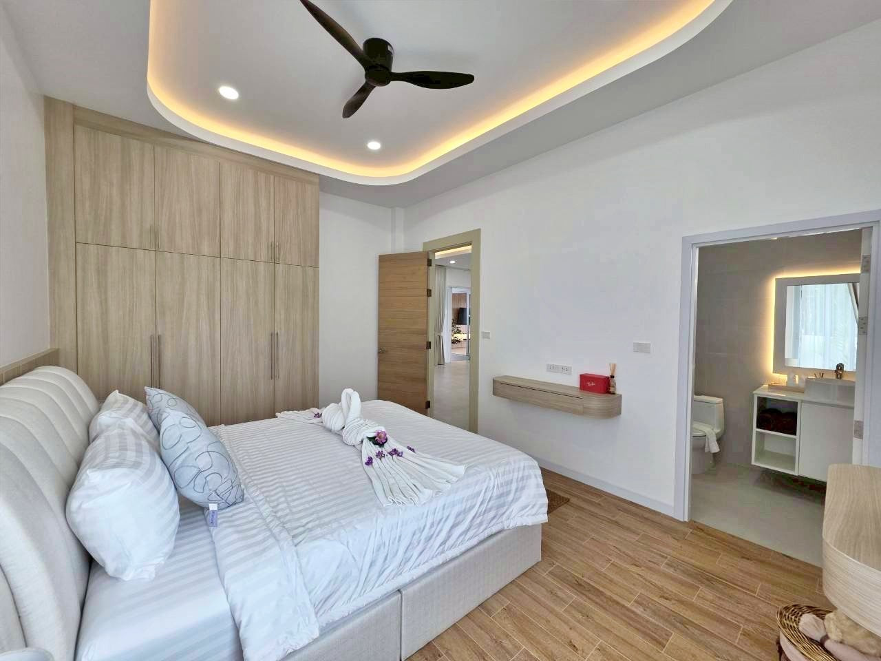 Neue moderne Poolvilla mit 3 Schlafzimmern in Hua Hin – Soi 70 (sofort bezugsfertig)