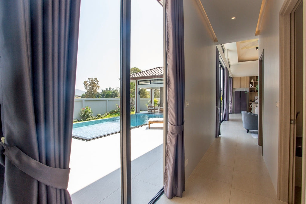 Neue moderne Poolvilla mit 3 Schlafzimmern in Hua Hin – zu verkaufen (Vorverkauf)