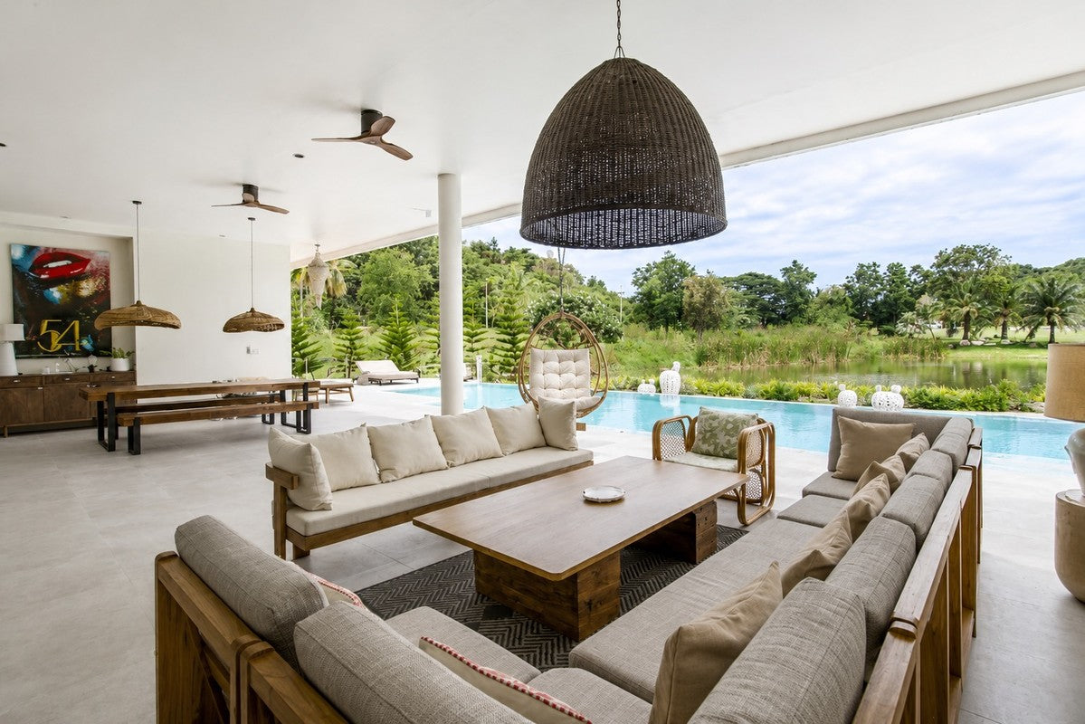 Exclusive Waterfront Estate at Palm Hills Golf Club