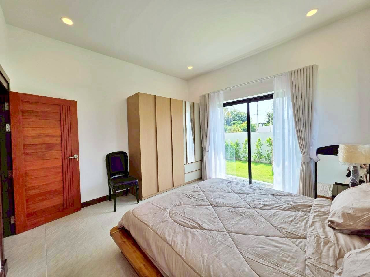 Modern 3 Pool Villa in Hua Hin – For Rent or Sale (Pet Friendly)