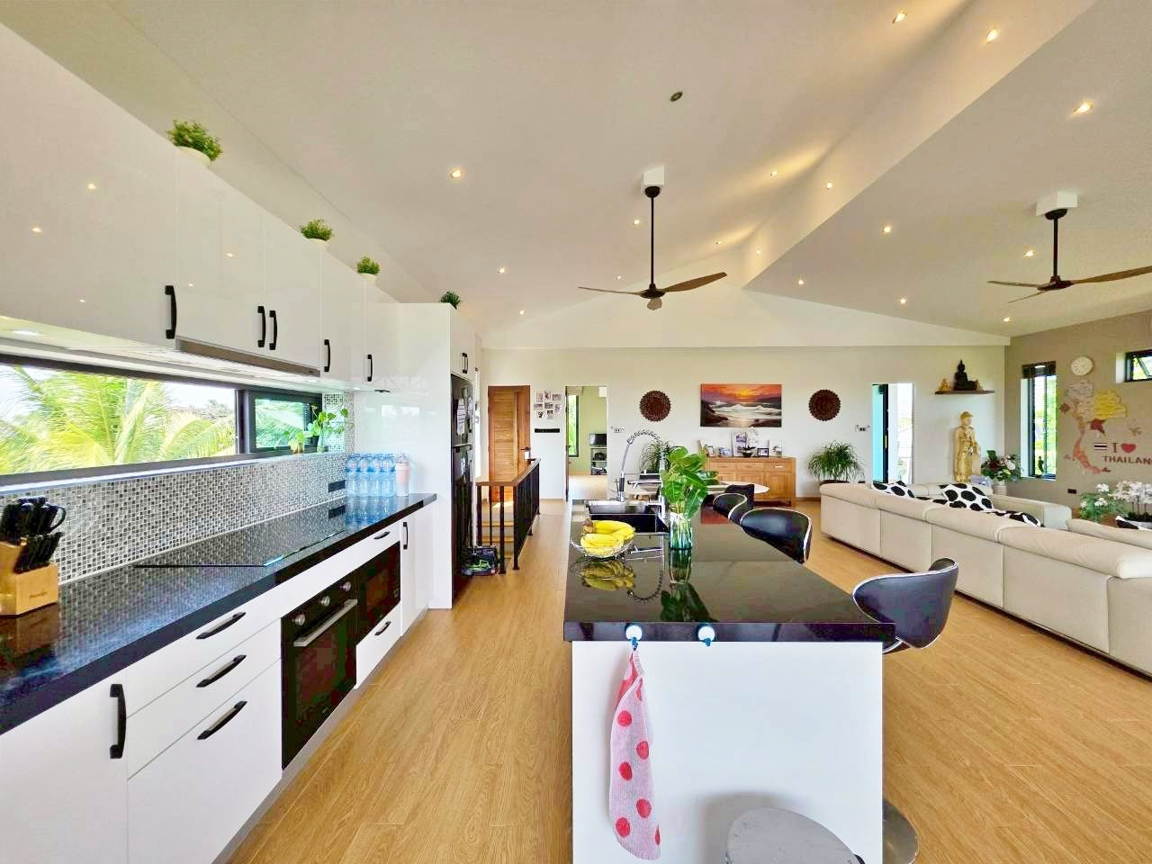 2-Storey Modern Pool Villa in Hua Hin – For Sale