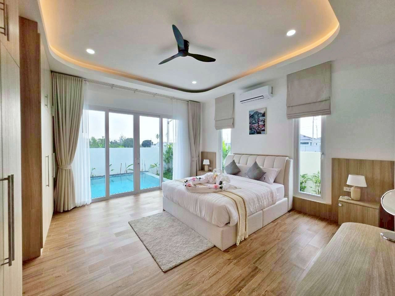 Neue moderne Poolvilla mit 3 Schlafzimmern in Hua Hin – Soi 70 (sofort bezugsfertig)