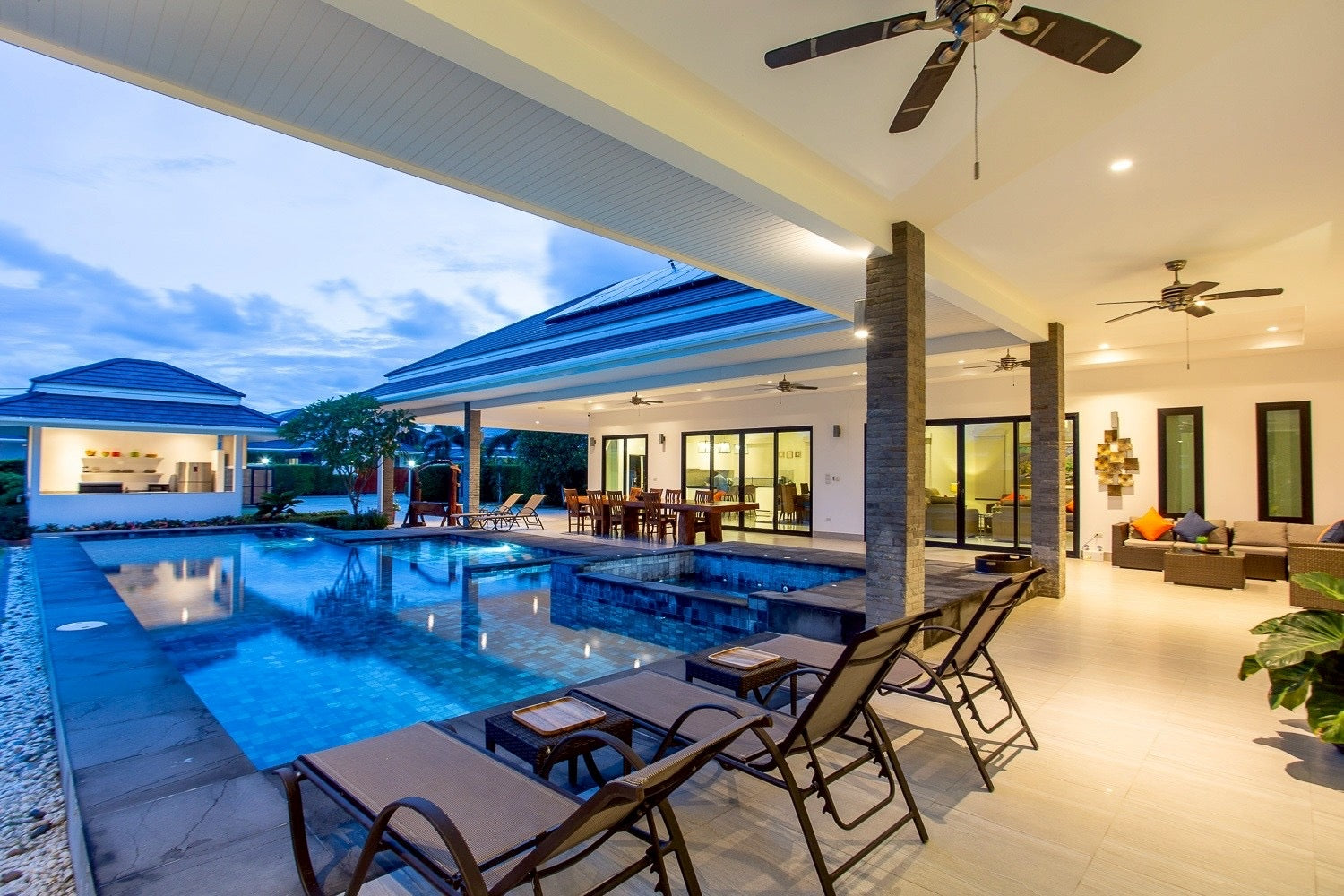 Luxury 4 Bedroom Pool Villa at The Clouds 1 – Hua Hin (For Rent)