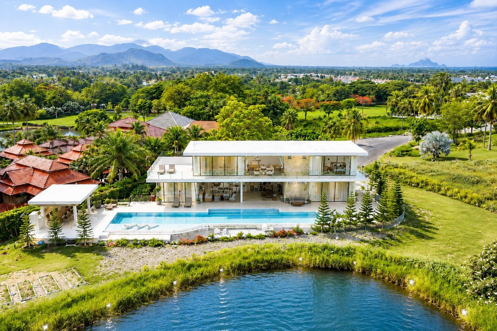 Exclusive Waterfront Estate at Palm Hills Golf Club